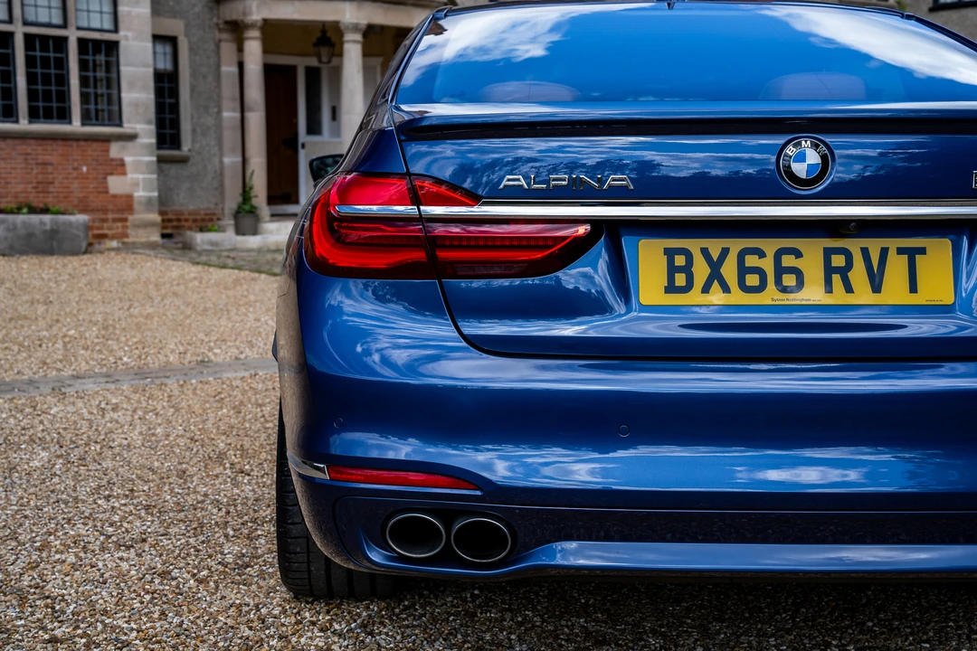 2016 BMW Alpina B7 - Image 15 of 31