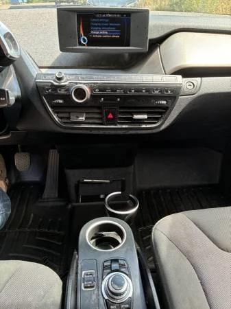 2016 BMW i3 - Image 8 of 9