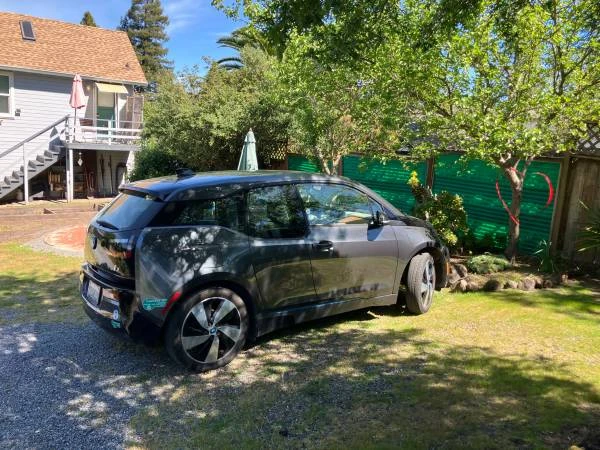 2016 BMW i3 - Image 2 of 3