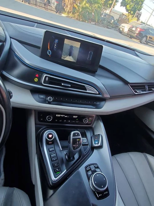 2016 BMW i8 - Image 12 of 21
