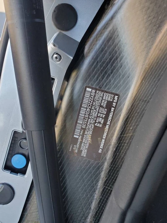 2016 BMW i8 - Image 18 of 21