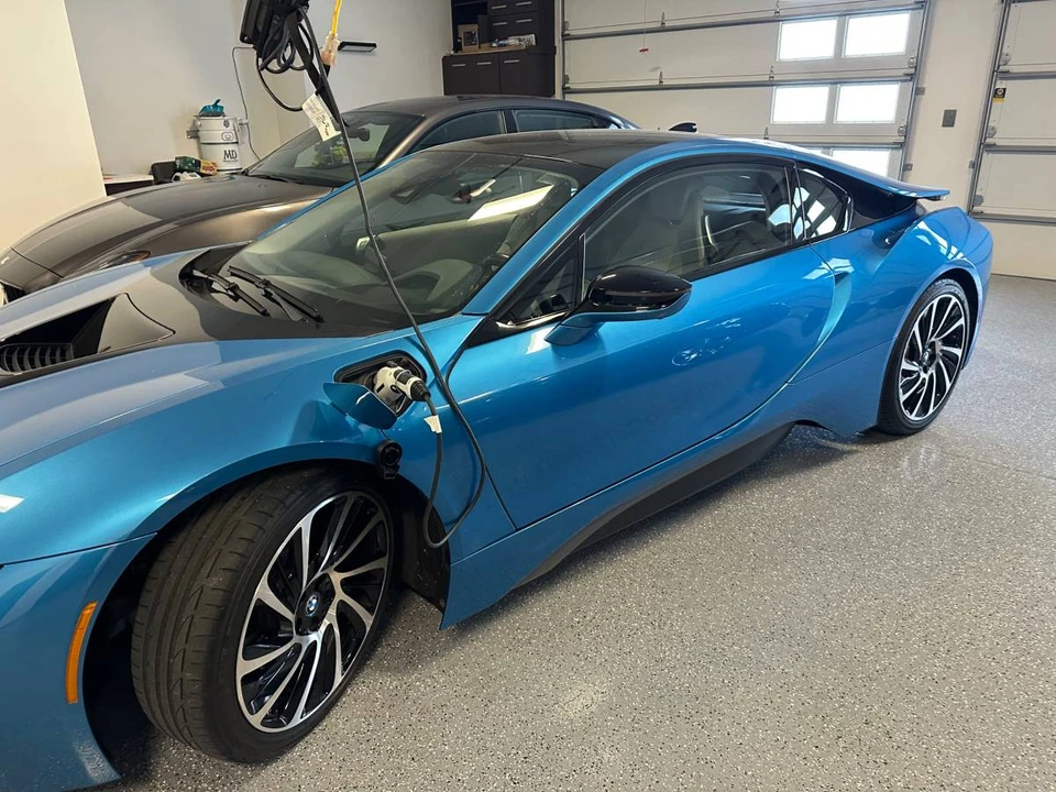 2016 BMW i8 - Image 2 of 7