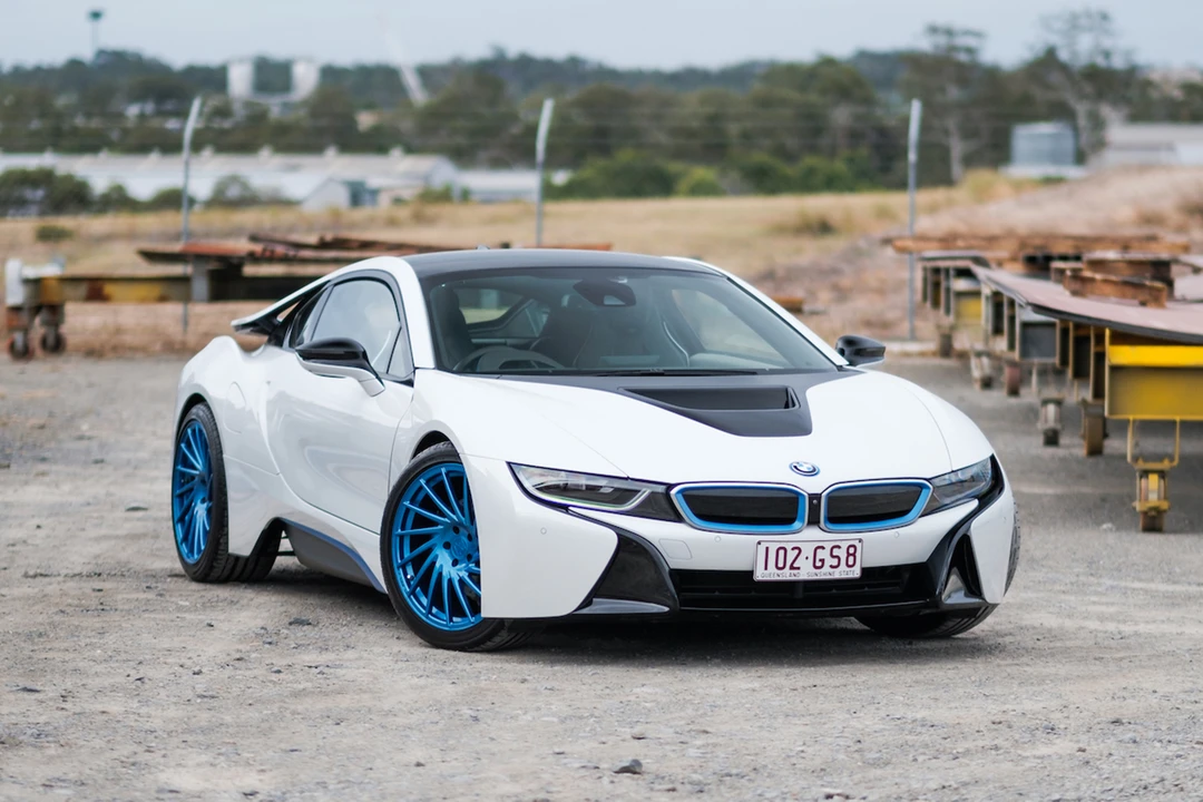 2016 BMW i8 - Image 2 of 31