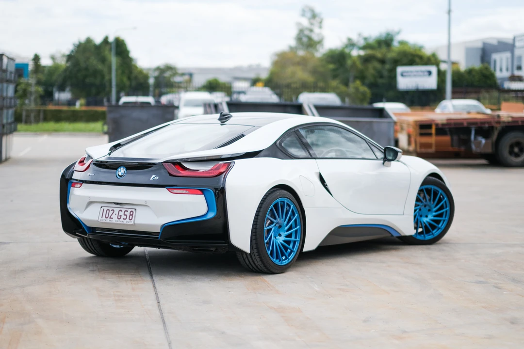 2016 BMW i8 - Image 7 of 31