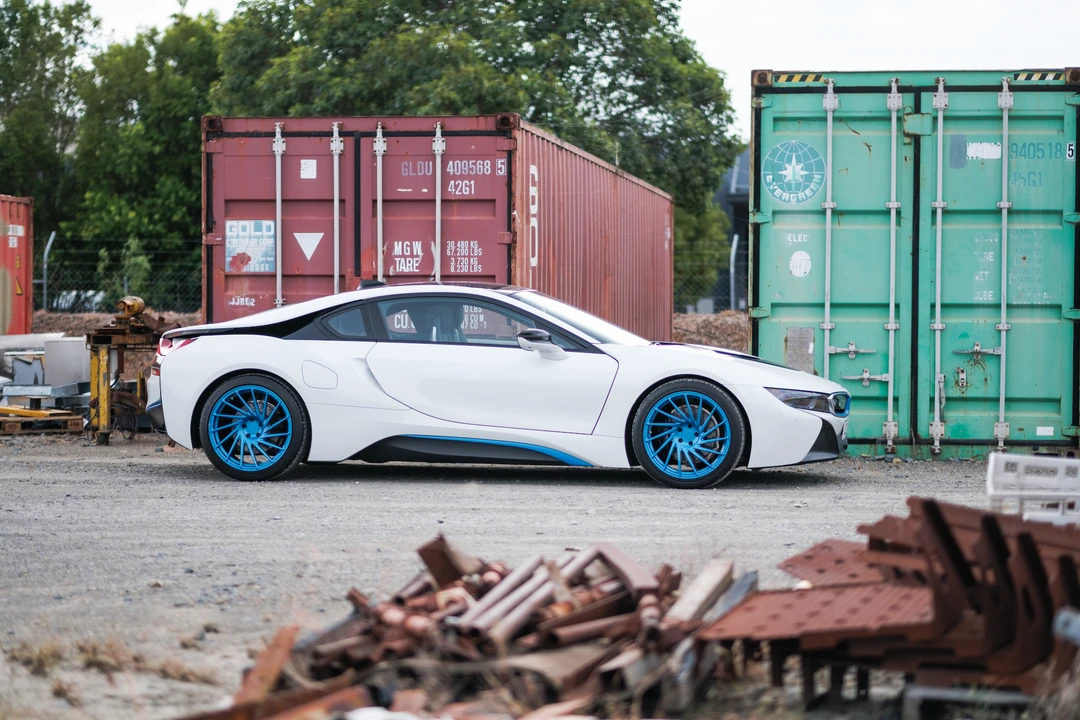 2016 BMW i8 - Image 17 of 31