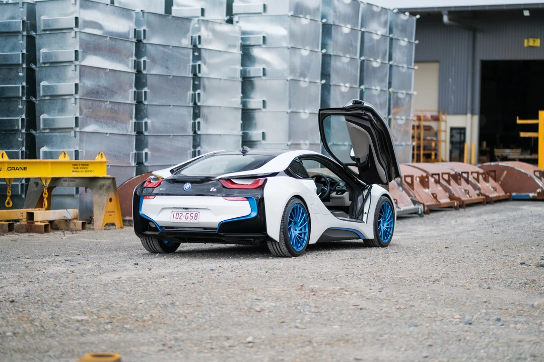 2016 BMW i8 - Image 16 of 31