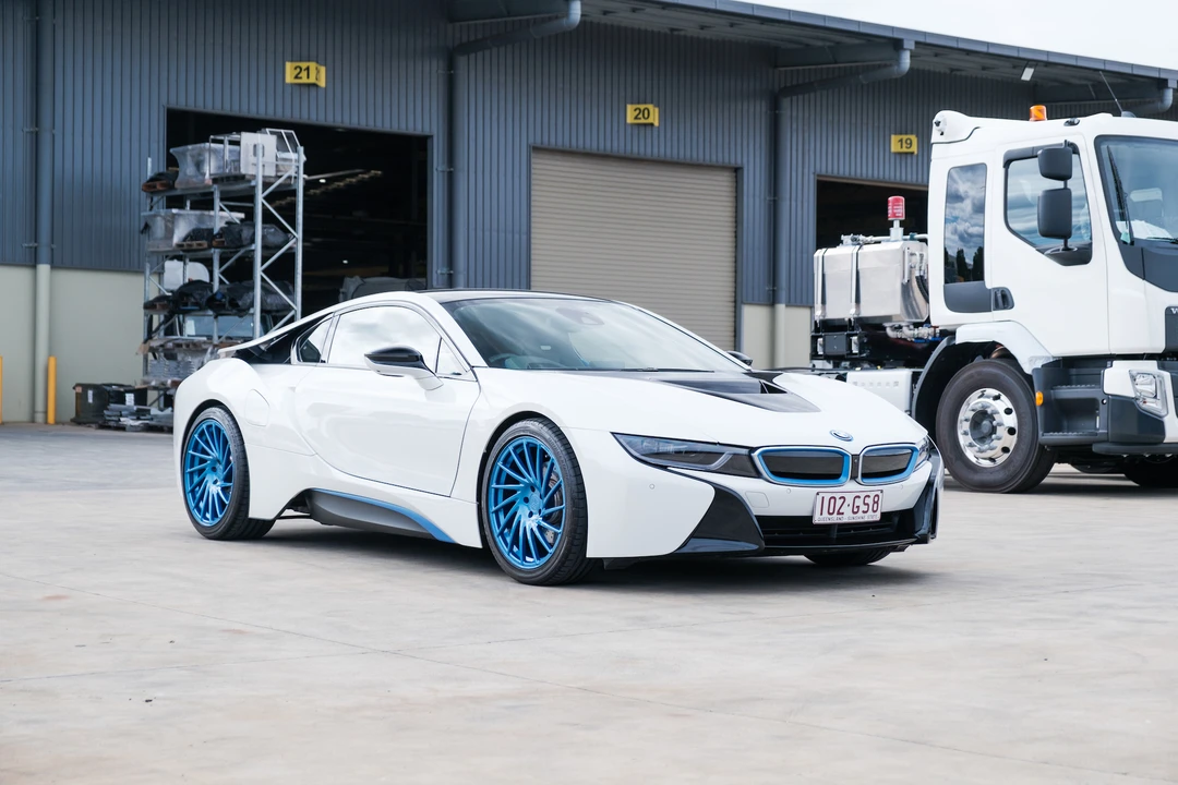 2016 BMW i8 - Image 9 of 31