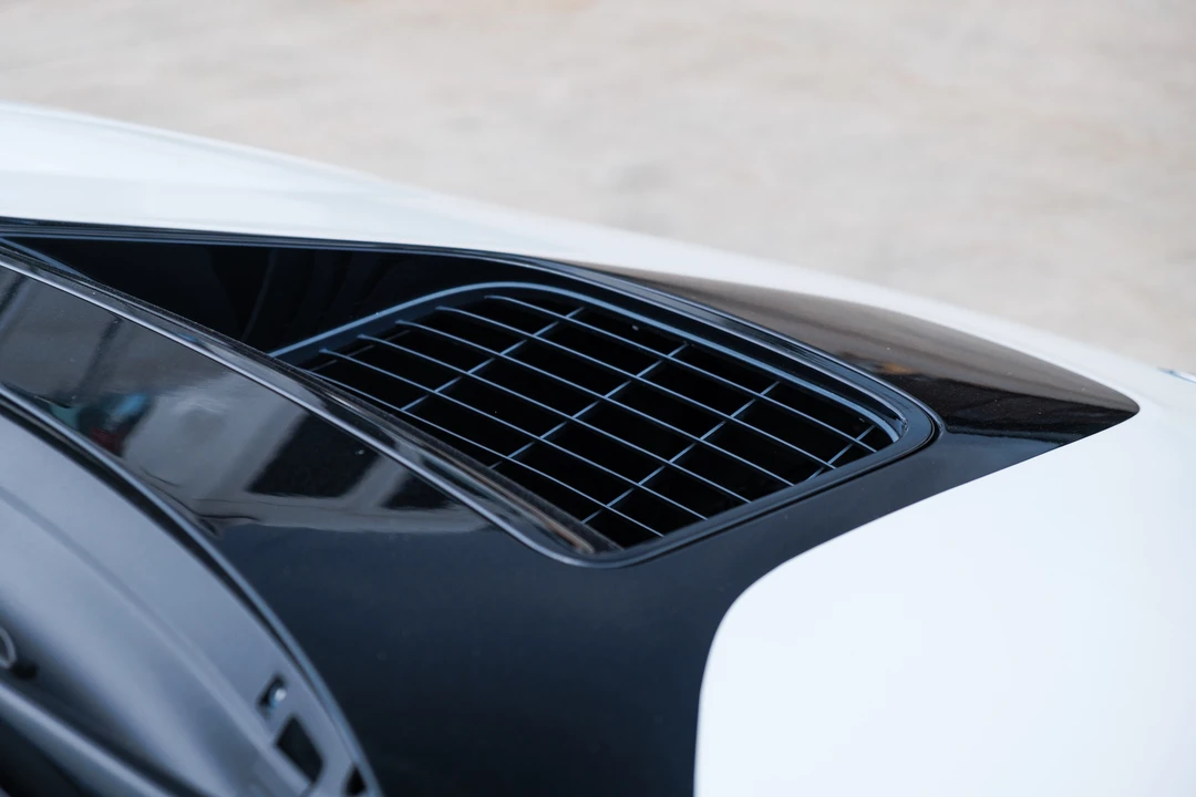 2016 BMW i8 - Image 26 of 31