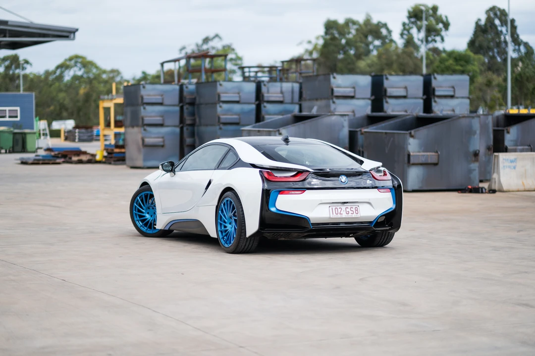 2016 BMW i8 - Image 14 of 31
