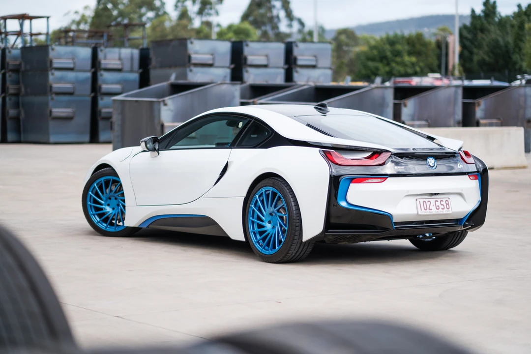 2016 BMW i8 - Image 15 of 31