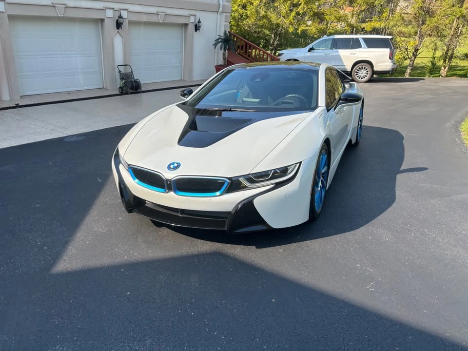 2016 BMW i8 - Image 4 of 16