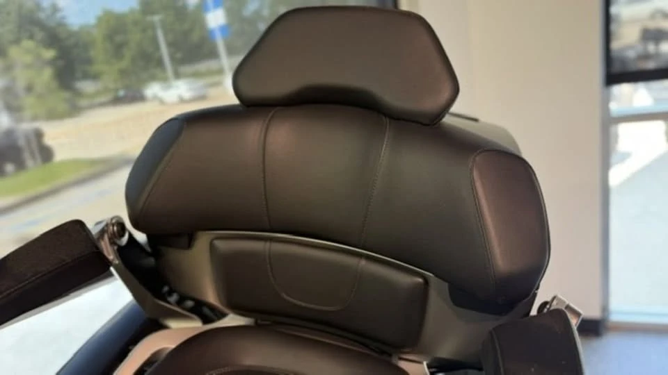 2016 BMW K1600 - Image 2 of 5