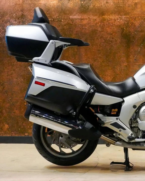 2016 BMW K1600 - Image 18 of 19