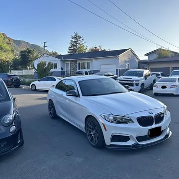 2016 BMW M235i