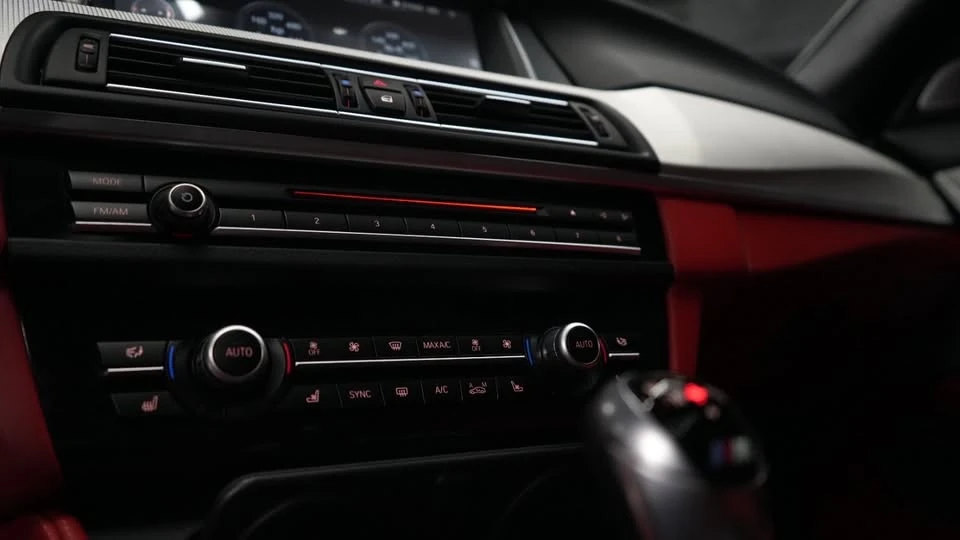 2016 BMW F10 M5 - Image 11 of 16