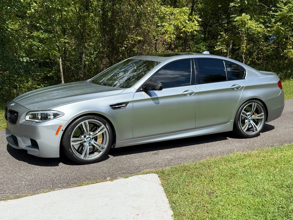 2016 BMW F10 M5 - Image 11 of 31
