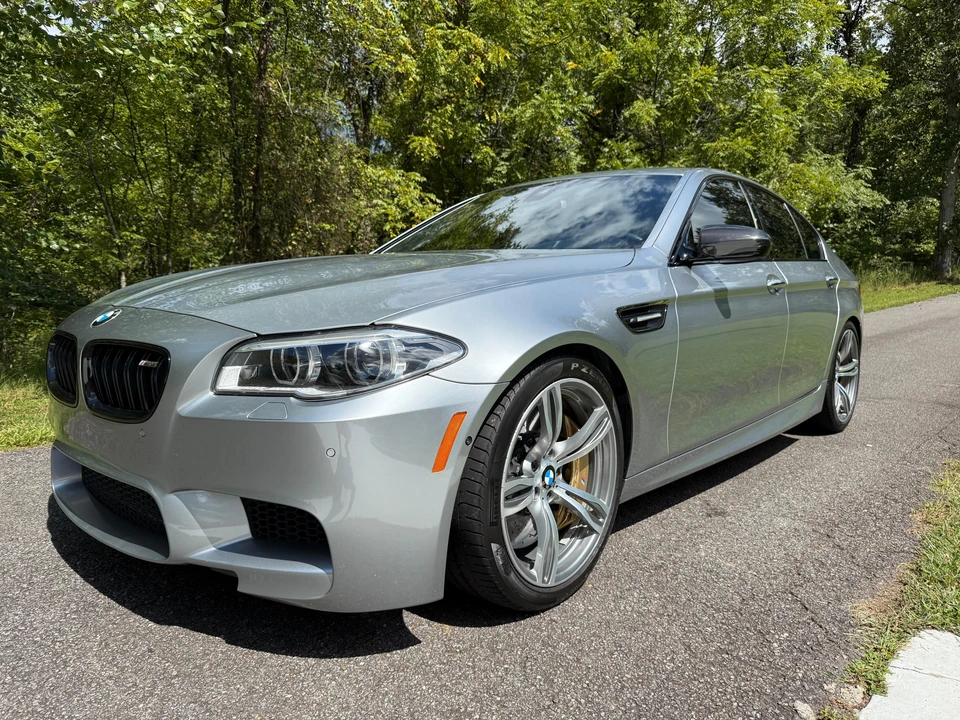 2016 BMW F10 M5 - Image 10 of 31