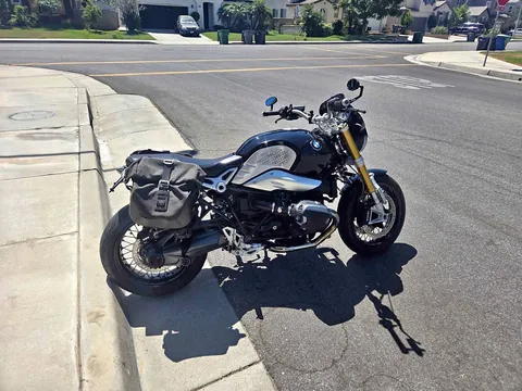 2016 BMW R Series