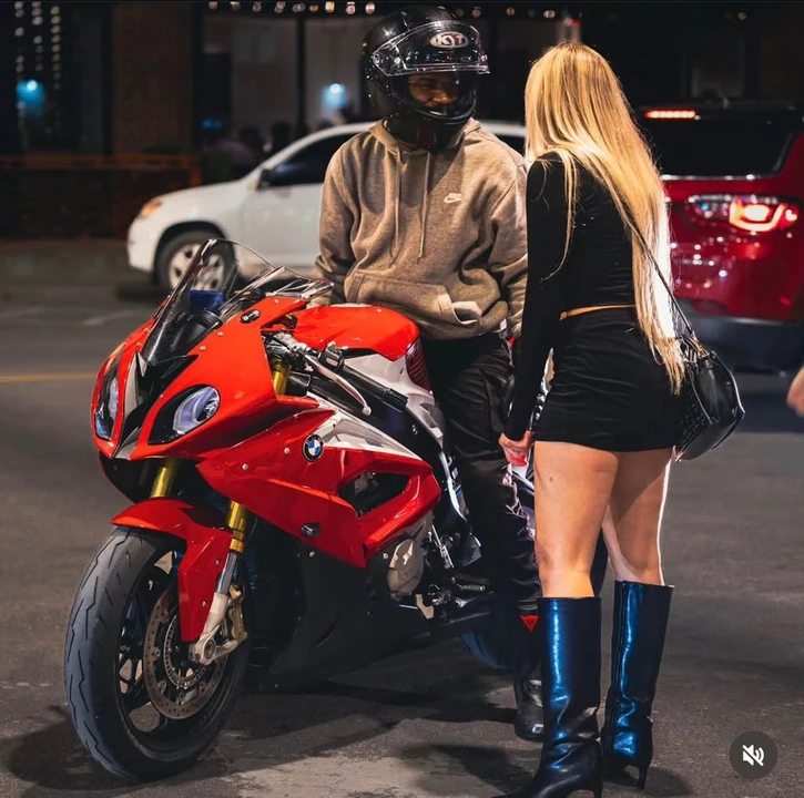 2016 BMW S1000 - Image 5 of 5