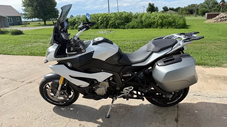 2016 BMW S1000 - Image 11 of 12