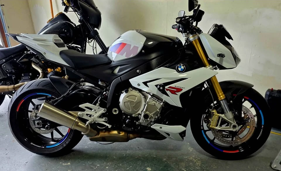 2016 BMW S1000 - Image 8 of 10