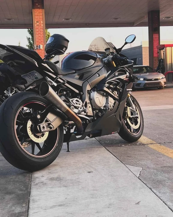 2016 BMW S1000 - Image 9 of 9