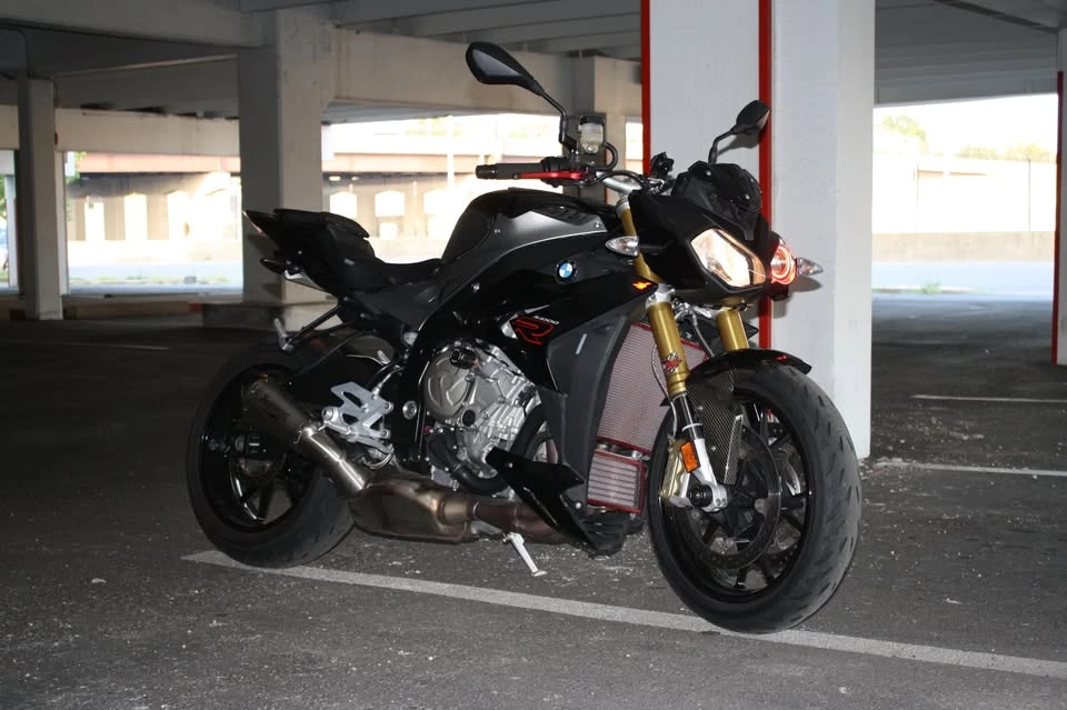 2016 BMW S1000 - Image 13 of 13