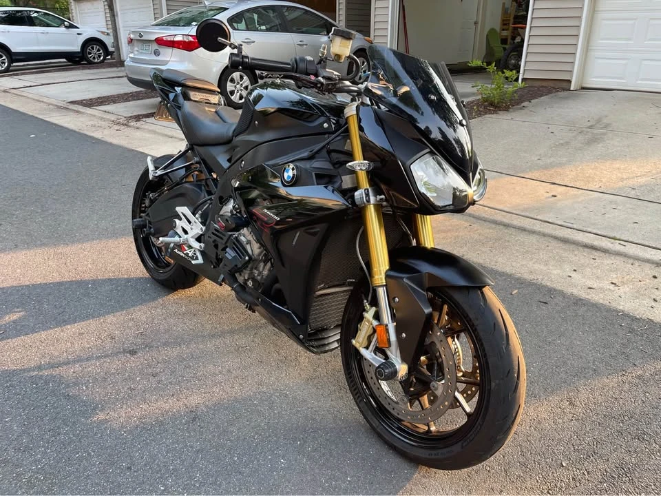 2016 BMW S1000 - Image 3 of 20