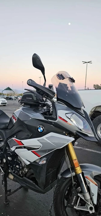 2016 BMW S1000 - Image 10 of 11
