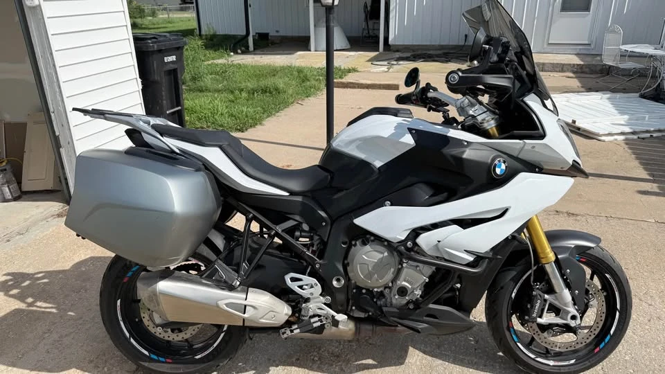 2016 BMW S1000 - Image 9 of 12