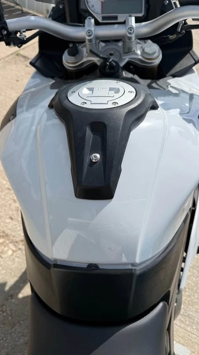 2016 BMW S1000 - Image 8 of 12