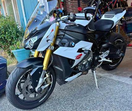 2016 BMW S 1000