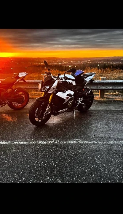 2016 BMW S1000 - Image 2 of 4