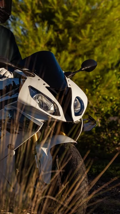 2016 BMW S1000 - Image 5 of 5