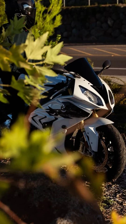 2016 BMW S1000 - Image 3 of 5