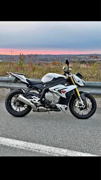 2016 BMW S 1000 R