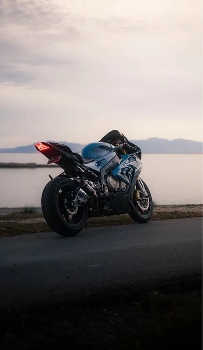 2016 BMW S1000 - Image 4 of 5
