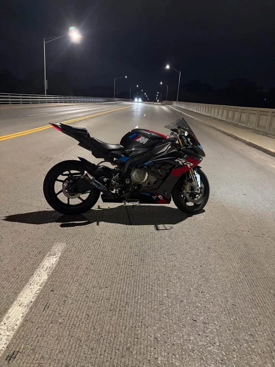 2016 BMW S1000 - Image 6 of 6