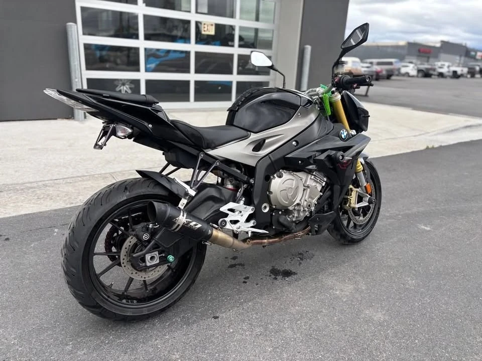 2016 BMW S1000 - Image 8 of 12