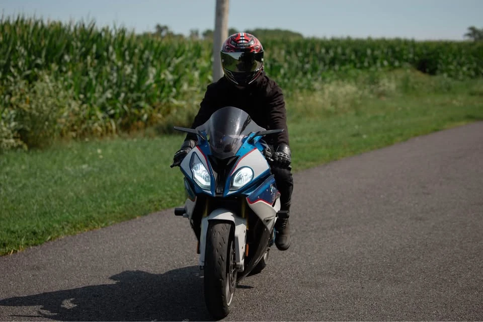 2016 BMW S1000 - Image 2 of 6