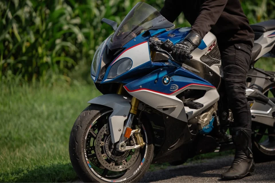 2016 BMW S1000 - Image 3 of 6