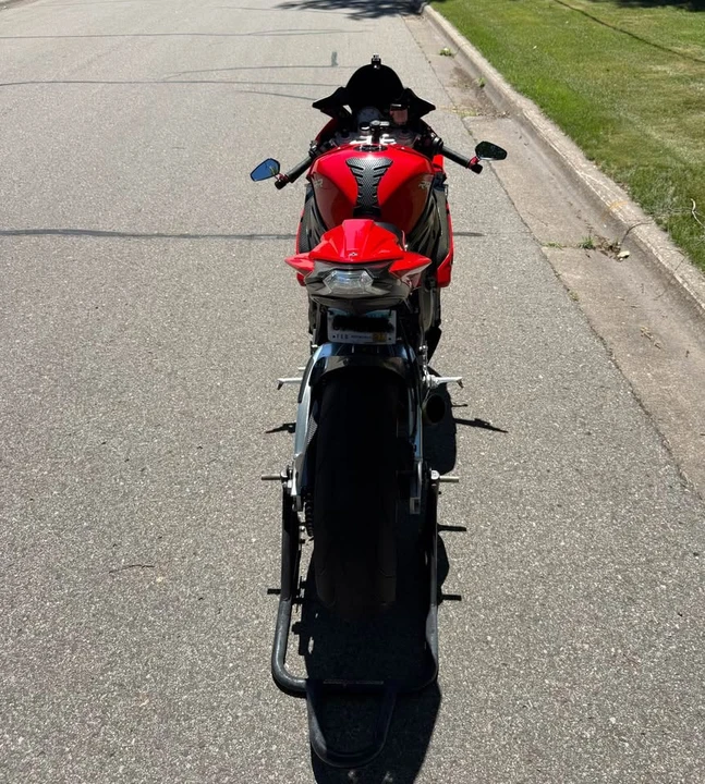 2016 BMW S1000 - Image 4 of 4
