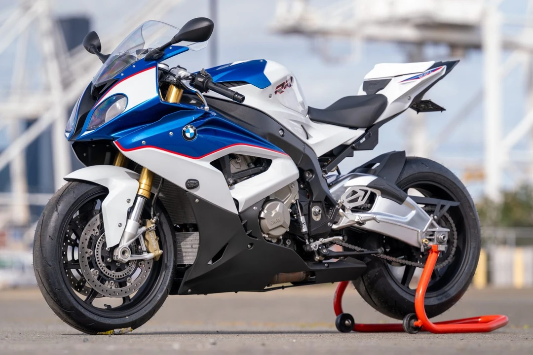 2016 BMW S1000 - Image 3 of 6