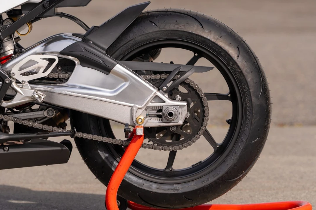 2016 BMW S1000 - Image 6 of 6