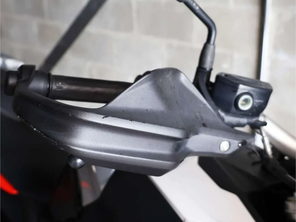 2016 BMW S1000 - Image 8 of 15