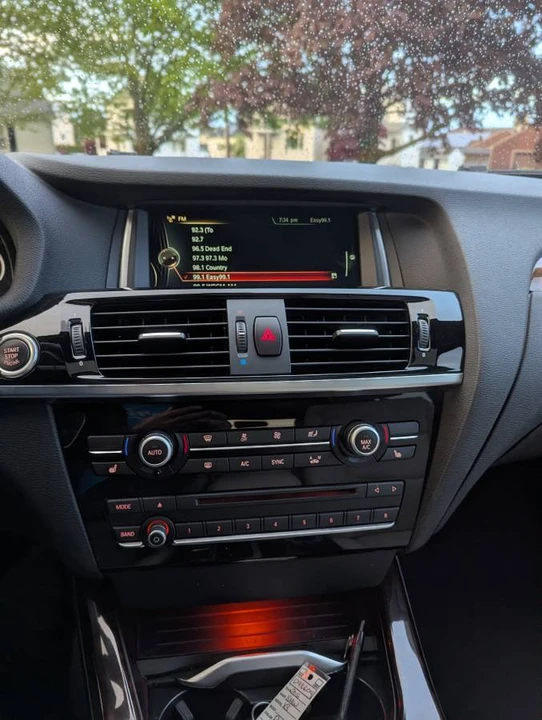 2016 BMW X3 - Image 11 of 16