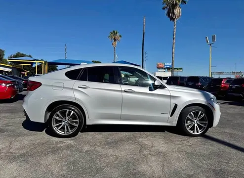 2016 BMW X6 xDrive50i Sport Utility 4D