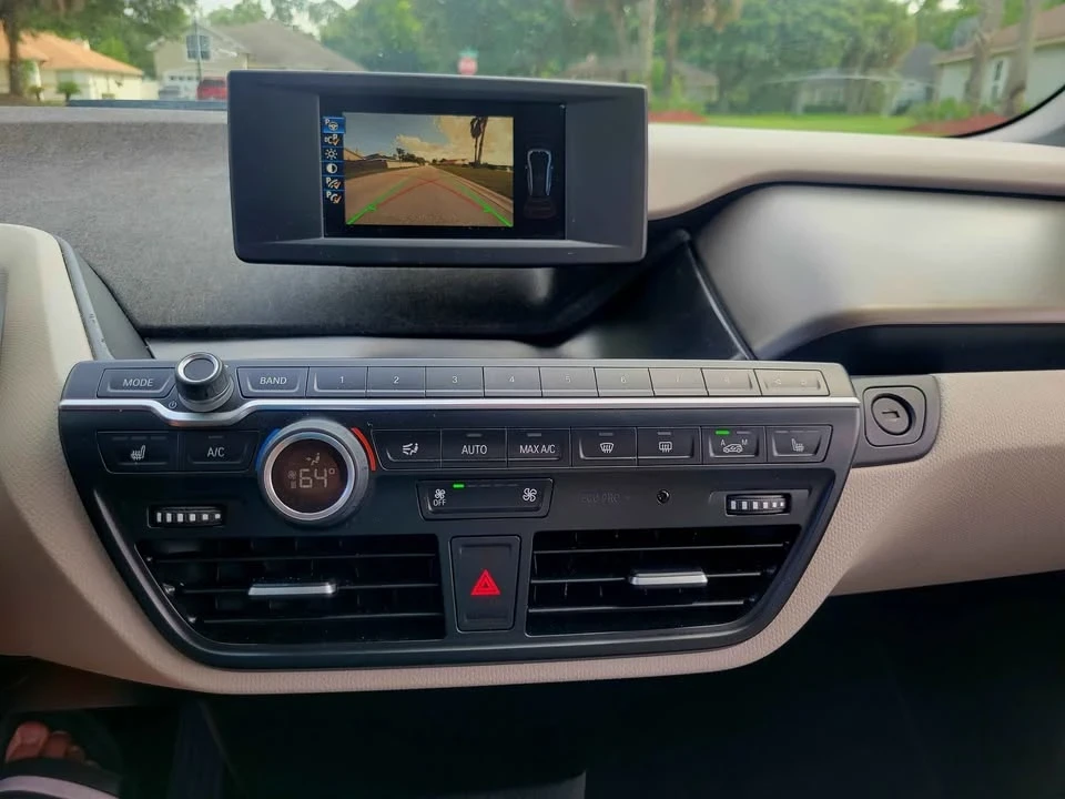 2016 BMW i3 - Image 14 of 18