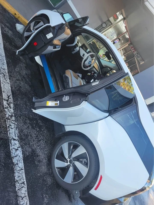 2016 BMW i3 - Image 4 of 6