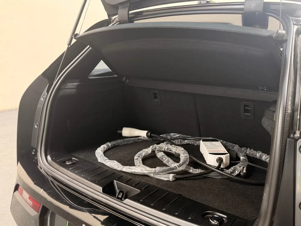2016 BMW i3 - Image 10 of 12